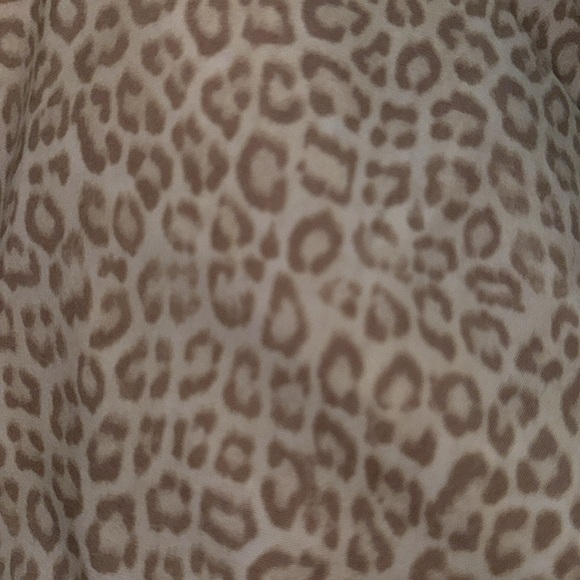 Chico’s Leopard pleat back 3/4 sleeves no-iron buttoned down women’s shirt Sz XL - Picture 10 of 11